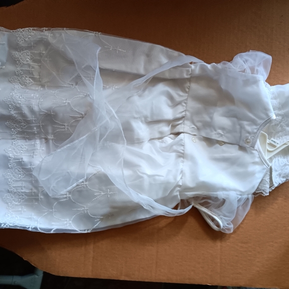 Sz 9 to 12 month Christening gown Cross print.NEW - Picture 5 of 7